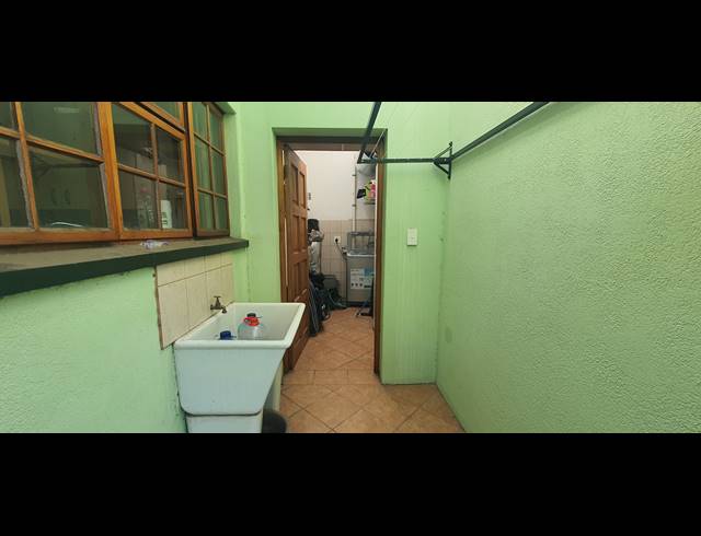 2 BEDROOM FLAT TO LET IN HEIDELBERG CENTRAL